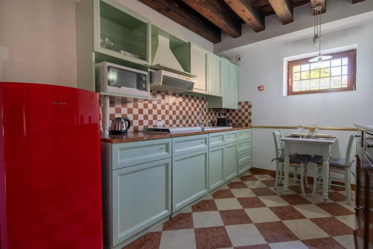 Canal View Residence Венеция